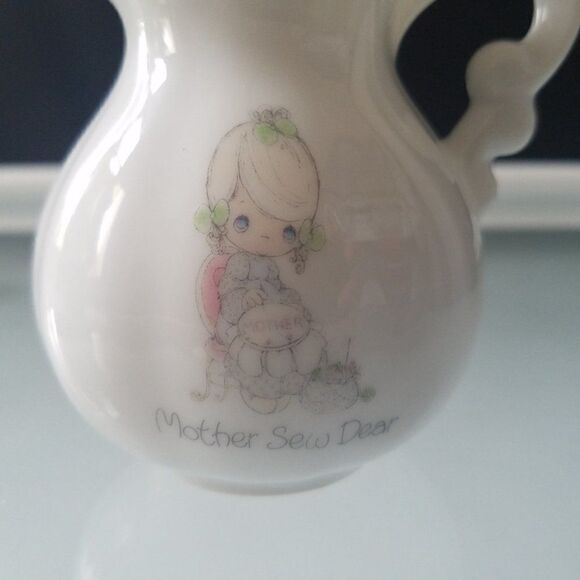 Precious Moments Mother Sew Dear Mini Pitcher 1986 Samuel J Butcher Enesco Japan - Picture 3 of 7